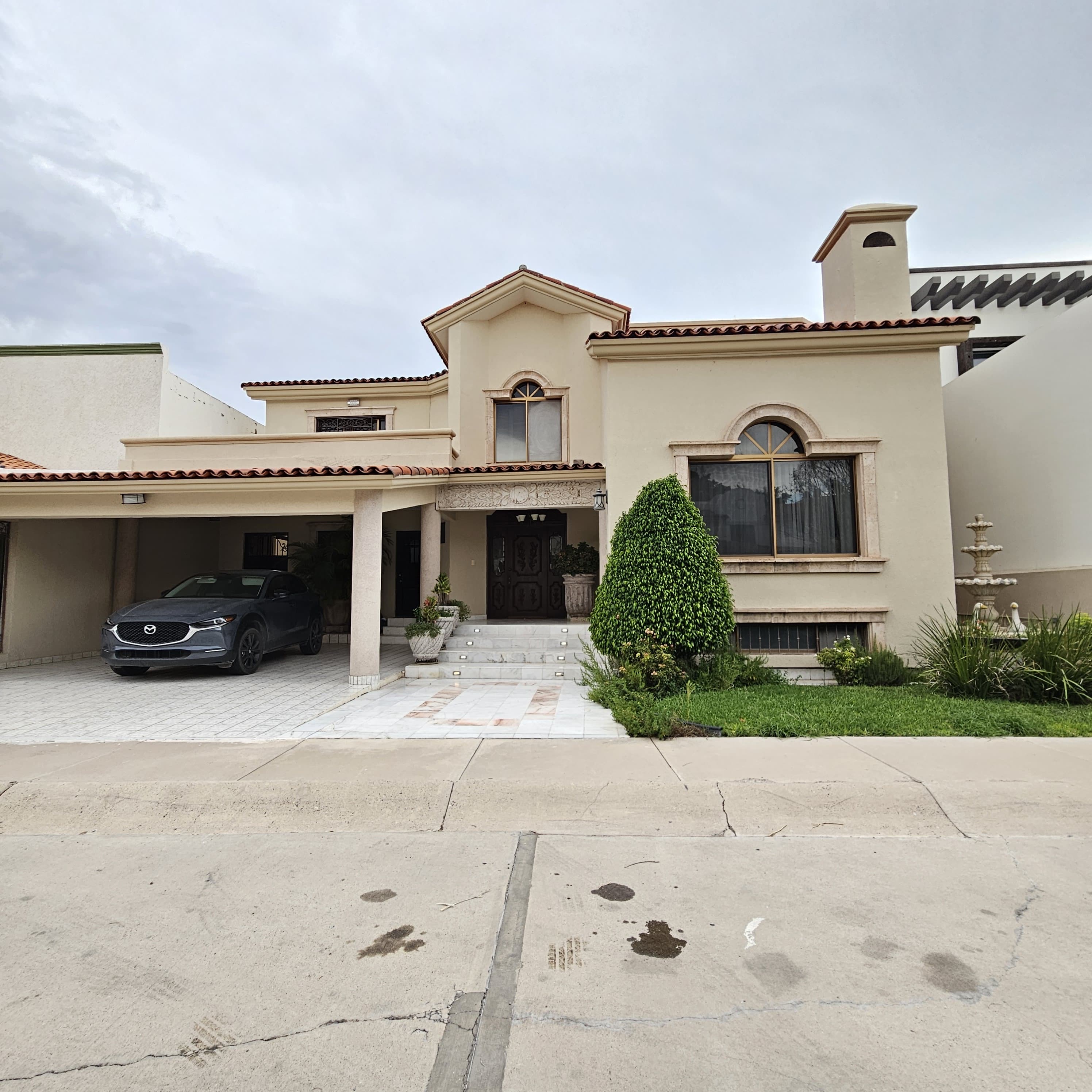 Fachada de casa amueblada en Casa Grande Residencial I, Hermosillo